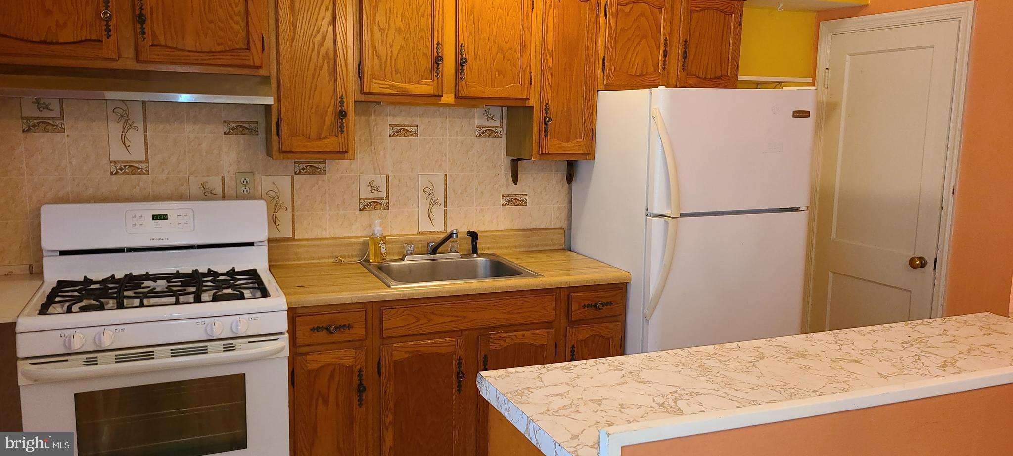8317 Hillendale Road Baltimore, MD 21234 - Photo 8 of 36 Kitchen