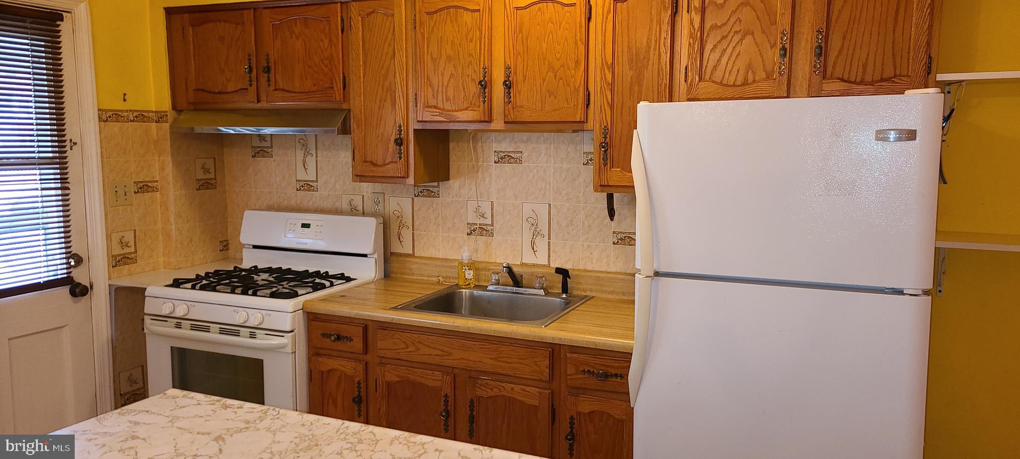 8317 Hillendale Road Baltimore, MD 21234 - Photo 10 of 36 Kitchen