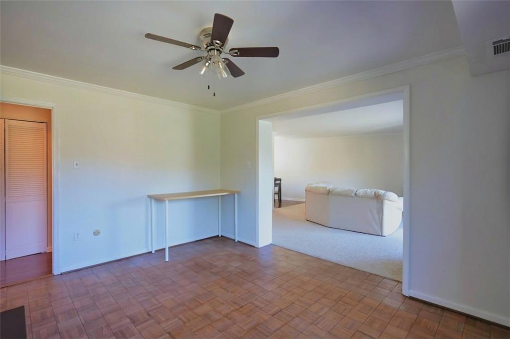 1500 Cochran Road, Unit 812 Pittsburgh, PA 15243 - Photo 17 of 41 or back to bedroom