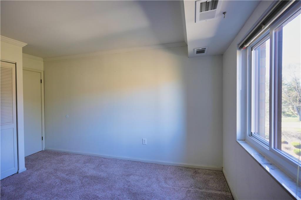 1500 Cochran Road, Unit 812 Pittsburgh, PA 15243 - Photo 23 of 41 Gallery Image 23