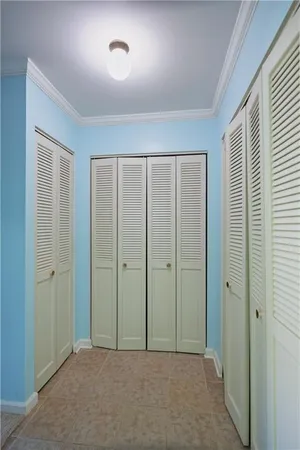 $264,900 | 1500 Cochran Road, Unit 812, Pittsburgh, PA 15243