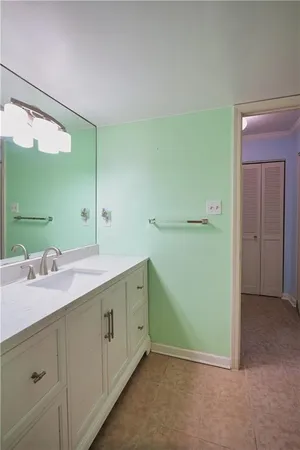 $264,900 | 1500 Cochran Road, Unit 812, Pittsburgh, PA 15243