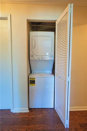 $264,900 | 1500 Cochran Road, Unit 812, Pittsburgh, PA 15243