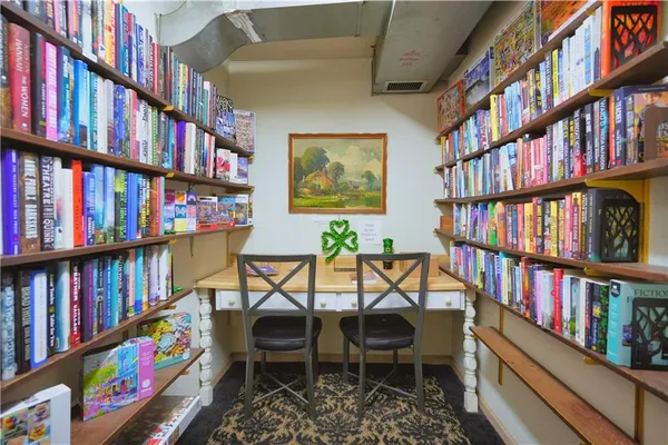 $264,900 | 1500 Cochran Road, Unit 812, Pittsburgh, PA 15243