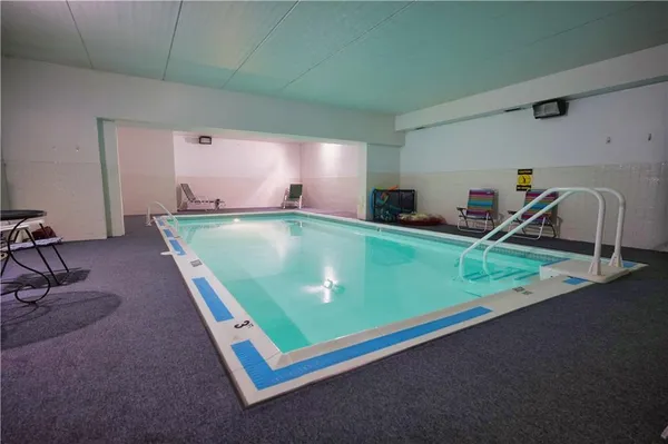 $264,900 | 1500 Cochran Road, Unit 812, Pittsburgh, PA 15243