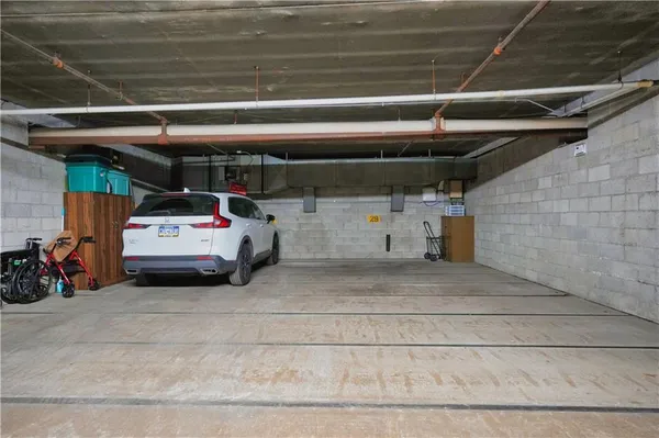 $264,900 | 1500 Cochran Road, Unit 812, Pittsburgh, PA 15243