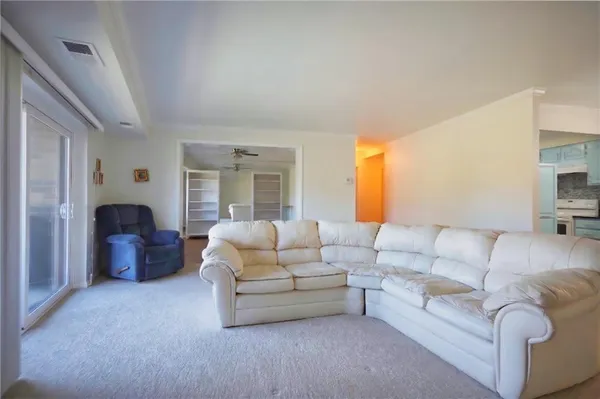 $264,900 | 1500 Cochran Road, Unit 812, Pittsburgh, PA 15243