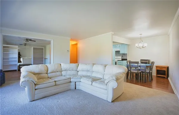 $264,900 | 1500 Cochran Road, Unit 812, Pittsburgh, PA 15243