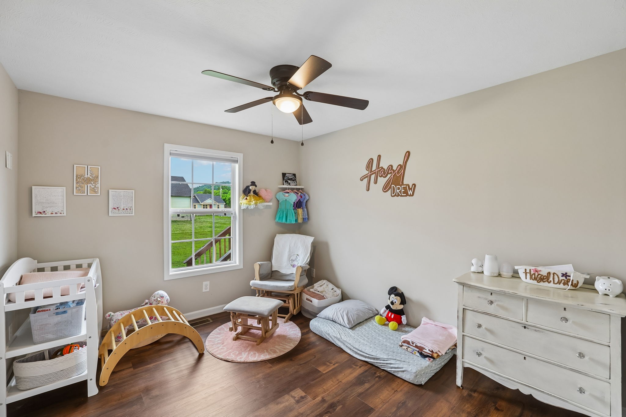 1715 Old Belfast Road Lewisburg, TN 37091 - Photo 29 of 42 a living room with furniture and a window