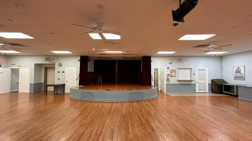 100 Berkley Road, Unit 109 Hollywood, FL 33024 - Photo 49 of 54 Theater and Ball Room