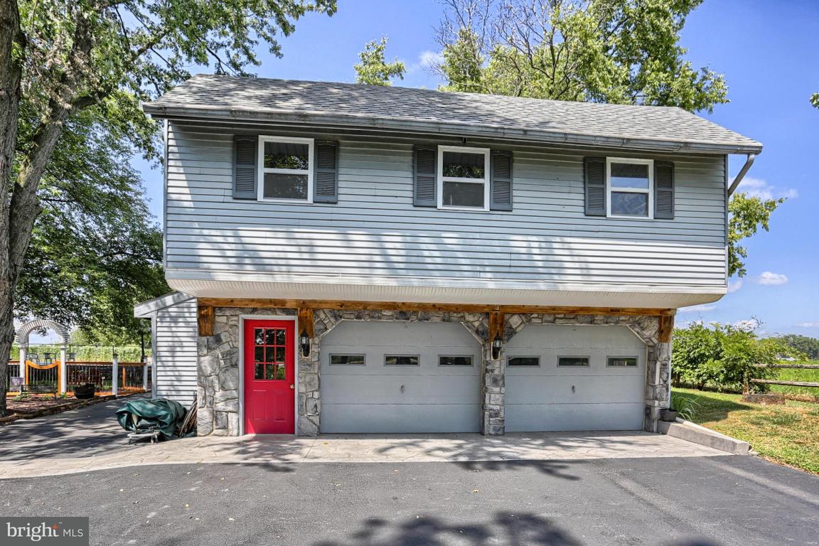 1821 Maytown Road Elizabethtown, PA 17022 - Photo 5 of 52 Gallery Image 5