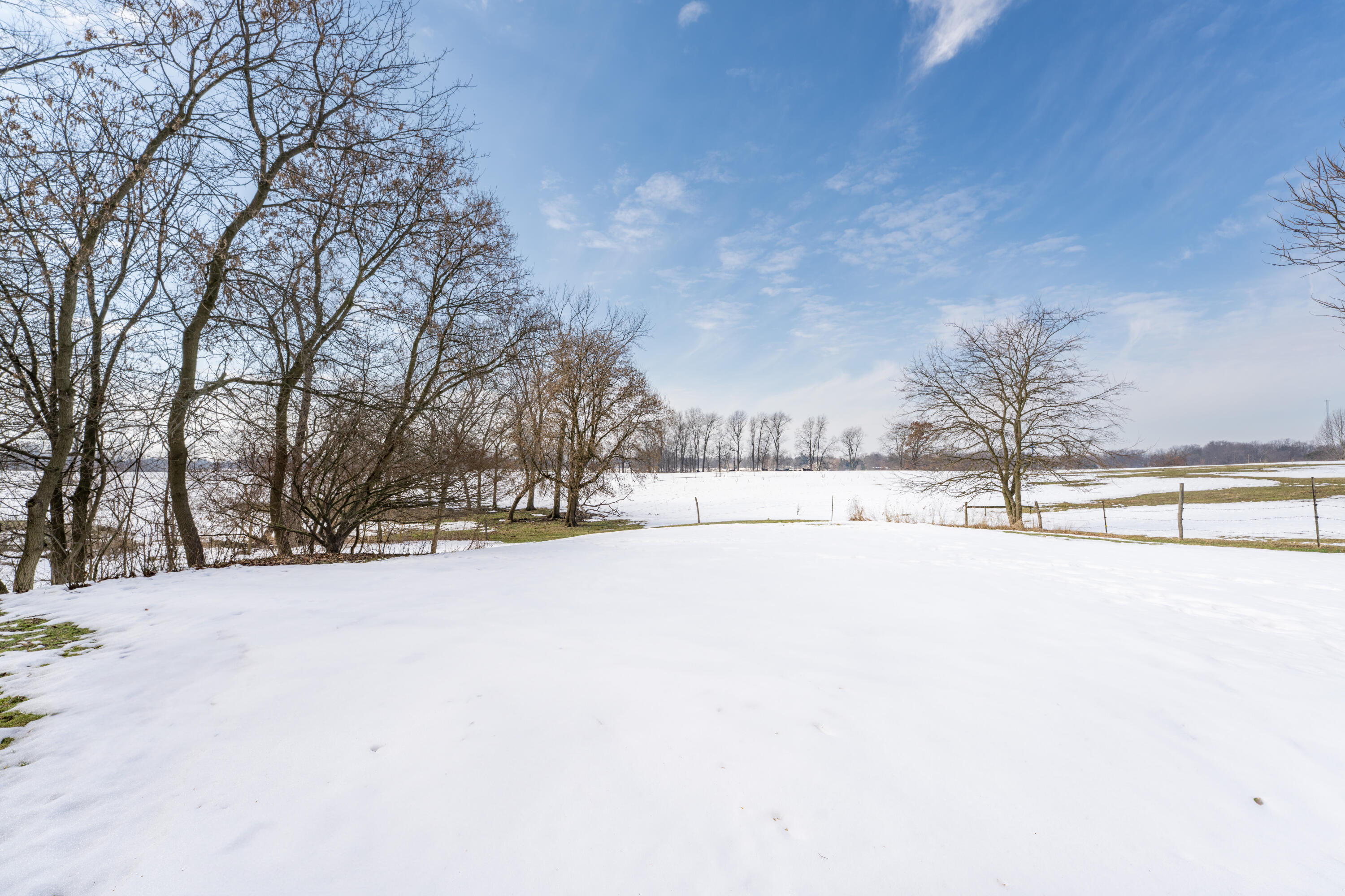 10798 Pleasant Lake Road Delton, MI 49046 - Photo 7 of 41 DSC03999