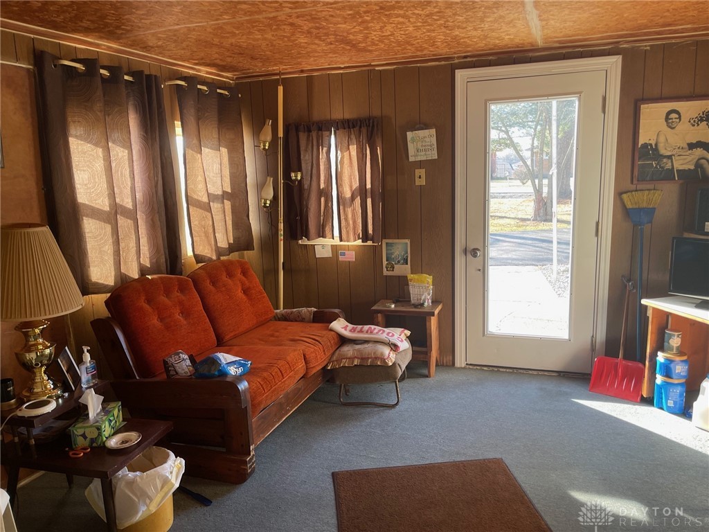 4714 Middle Urbana Road Springfield, OH 45503 - Photo 8 of 28