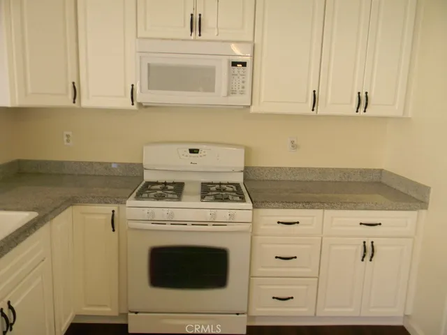 $699,900 | 114 West Cormorant Drive, Ontario, CA 91762