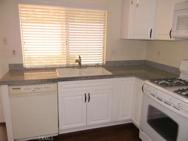 $699,900 | 114 West Cormorant Drive, Ontario, CA 91762