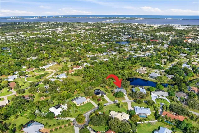 a view of a lush green field