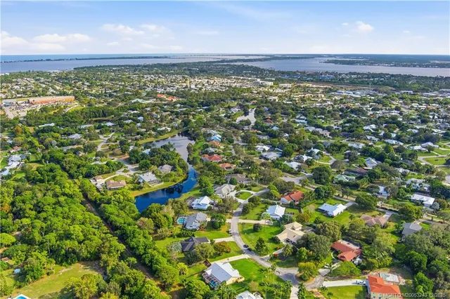 $800,000 | 2981 Northeast Heather Court, Jensen Beach, FL 34957