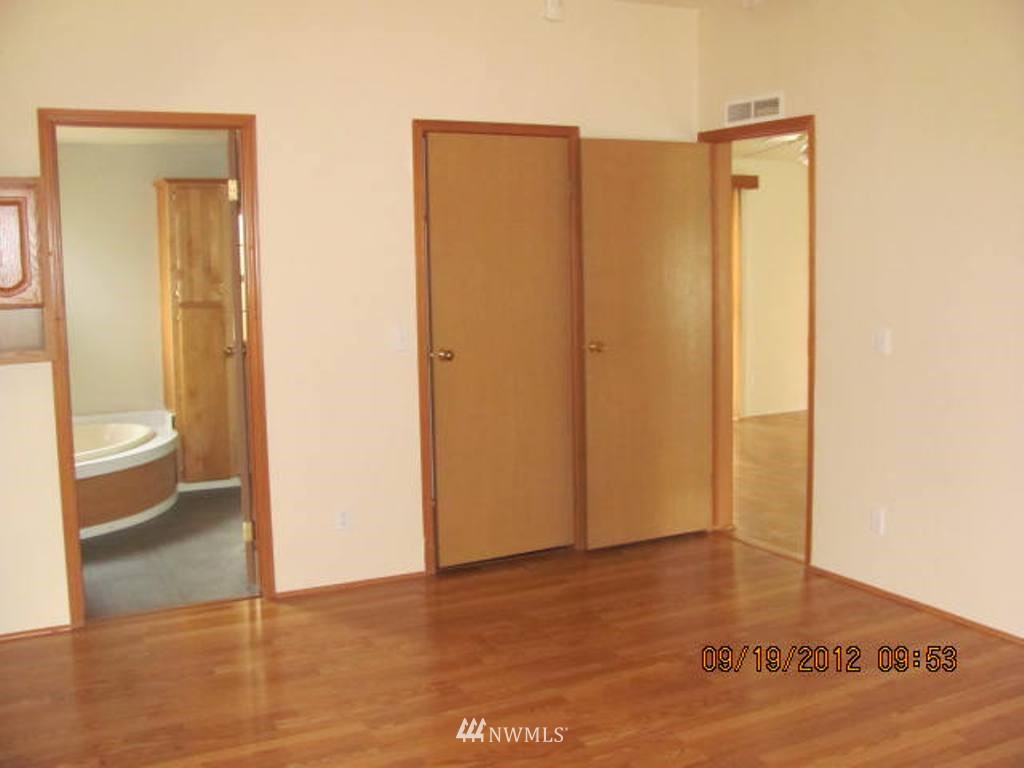 5308 East Collins Road Port Orchard, WA 98366 - Photo 12 of 15 Gallery Image 12