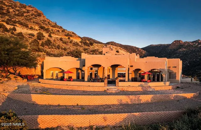 a view of a large building