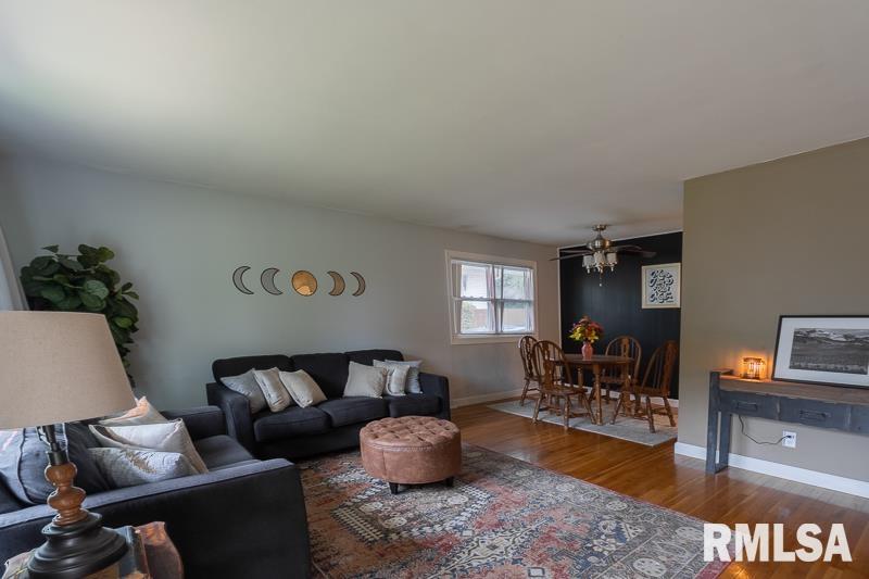 5018 North Ronald Road Peoria, IL 61614 - Photo 3 of 23 Gallery Image 3