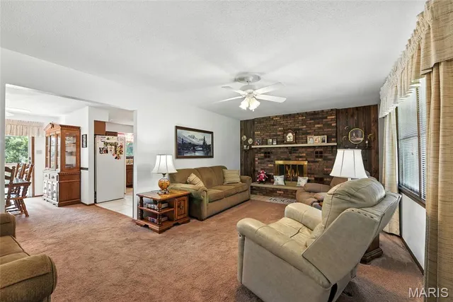 $387,000 | 12720 Oakbriar Meadows Lane, Festus, MO 63028