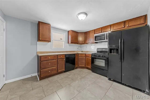 $240,000 | 9386 Golden Gate Road, St. Louis, MO 63144