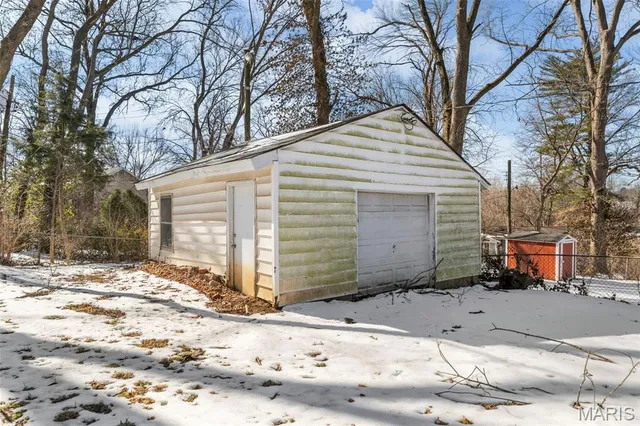 $240,000 | 9386 Golden Gate Road, St. Louis, MO 63144