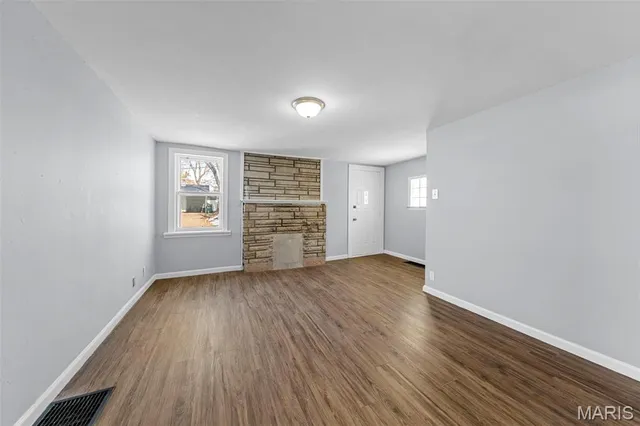 $240,000 | 9386 Golden Gate Road, St. Louis, MO 63144