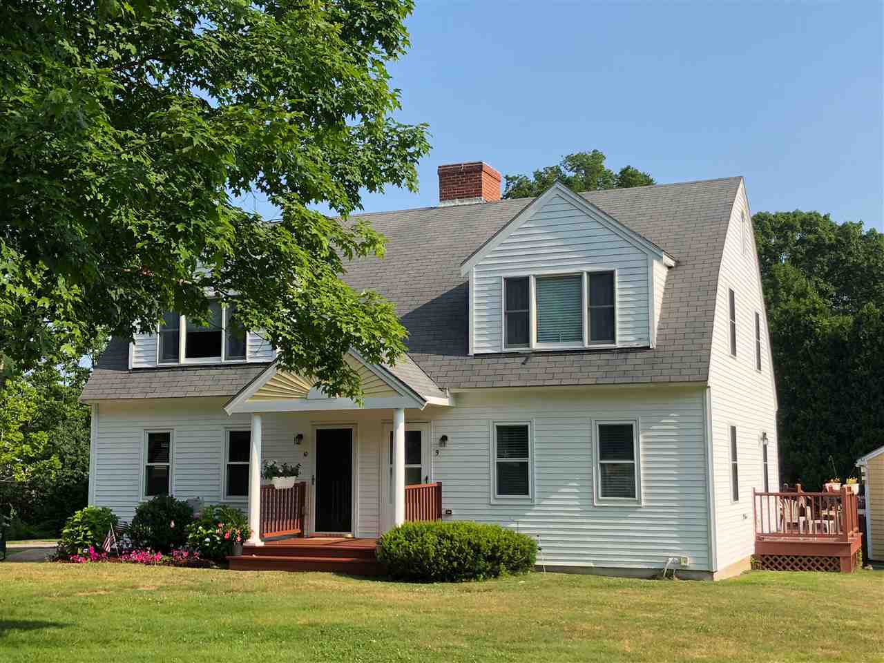 17 Woodside Meadow Road, Unit 9 York, ME 03909 - Photo 1 of 26 Gallery Image 1
