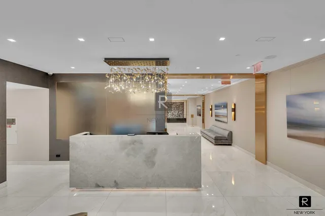 $839,000 | 150 West 51st Street, Unit 1508 | Theater District