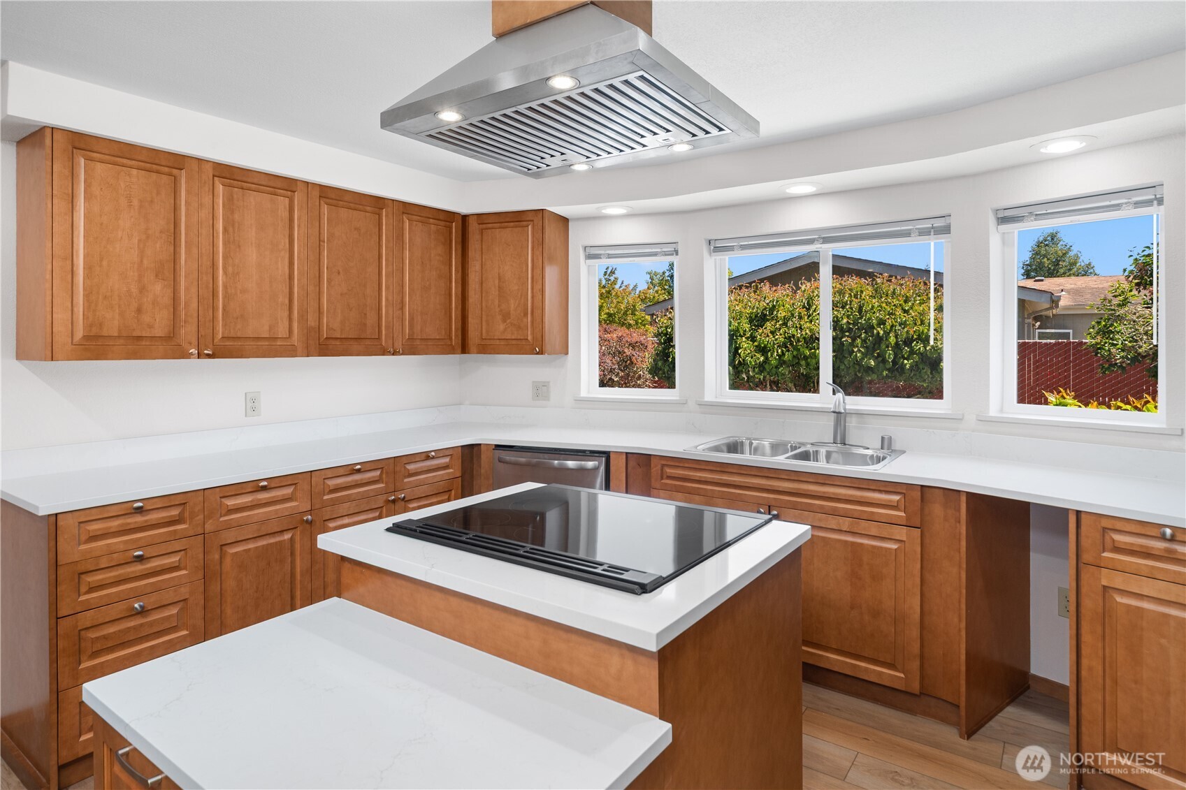 2289 Towne Point Avenue Port Townsend, WA 98368 - Photo 9 of 35