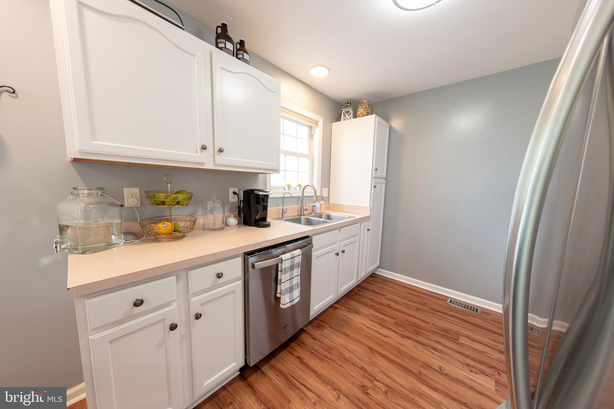 104 Rex Drive Ranson, WV 25438 - Photo 11 of 43 Kitchen