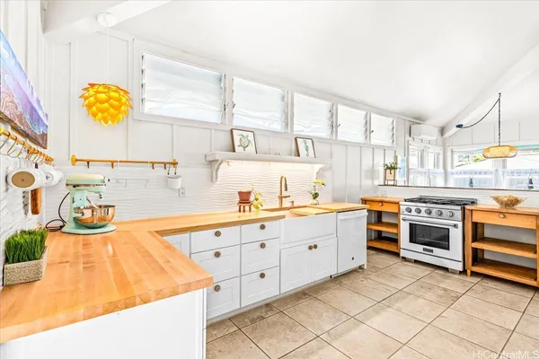 $2,350,000 | 465 Kawailoa Road, Unit C, Kailua, HI 96734