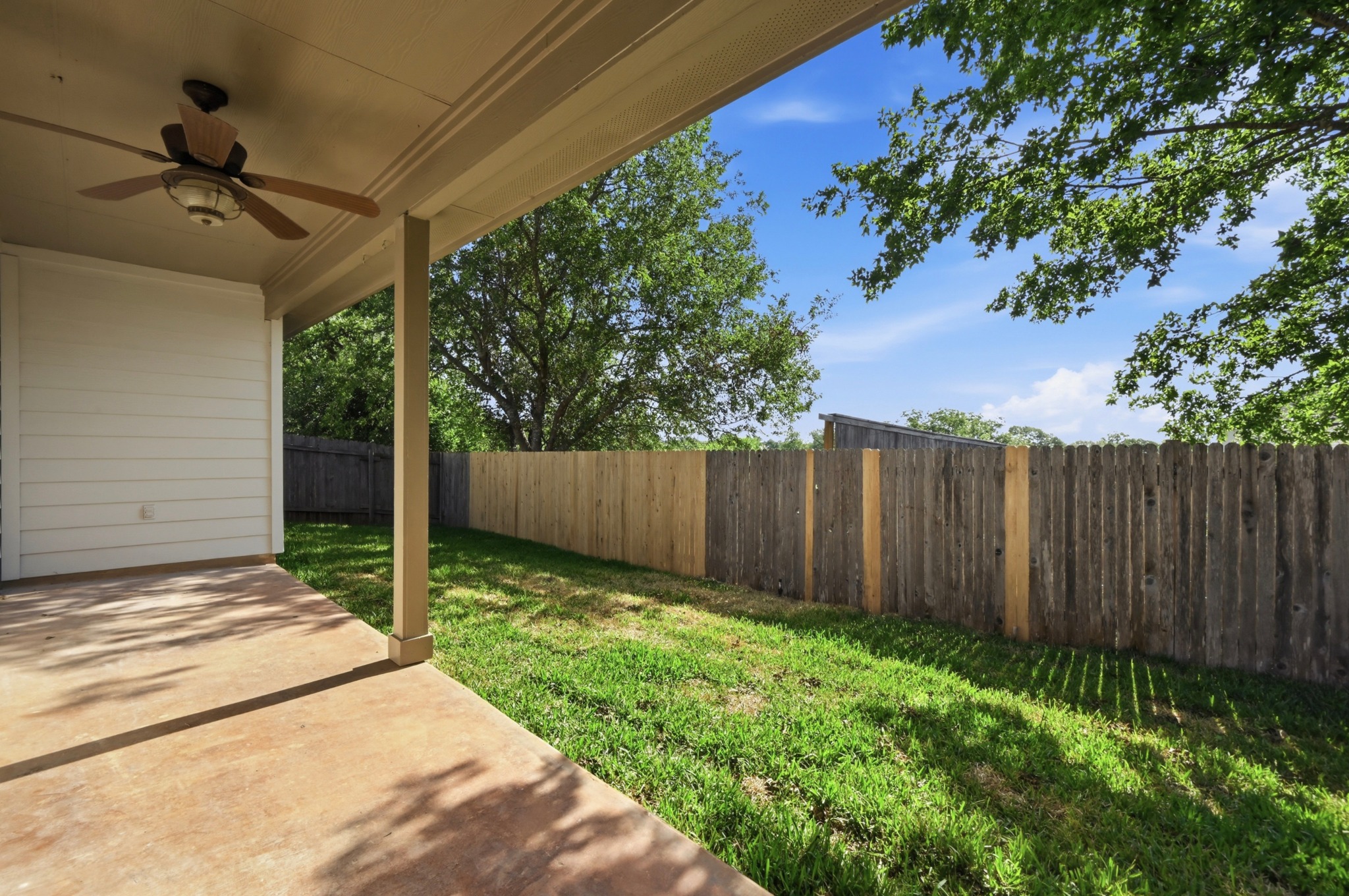 13009 Olivers Way Manchaca, TX 78652 - Photo 28 of 37 a view of a backyard with garden