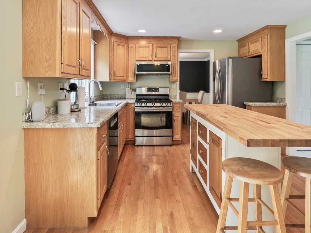 569 Marston Road Northbridge, MA 01588 - Photo 12 of 40 Gallery Image 12