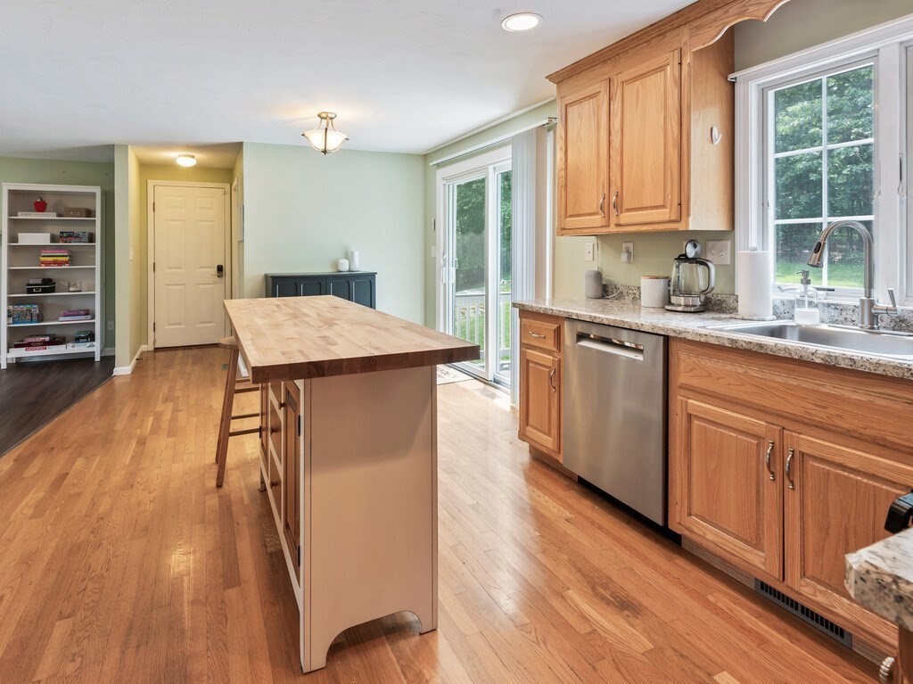 569 Marston Road Northbridge, MA 01588 - Photo 15 of 40 Gallery Image 15