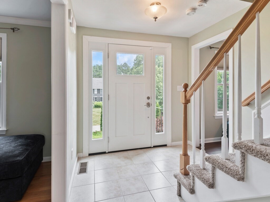 569 Marston Road Northbridge, MA 01588 - Photo 4 of 40 Gallery Image 4