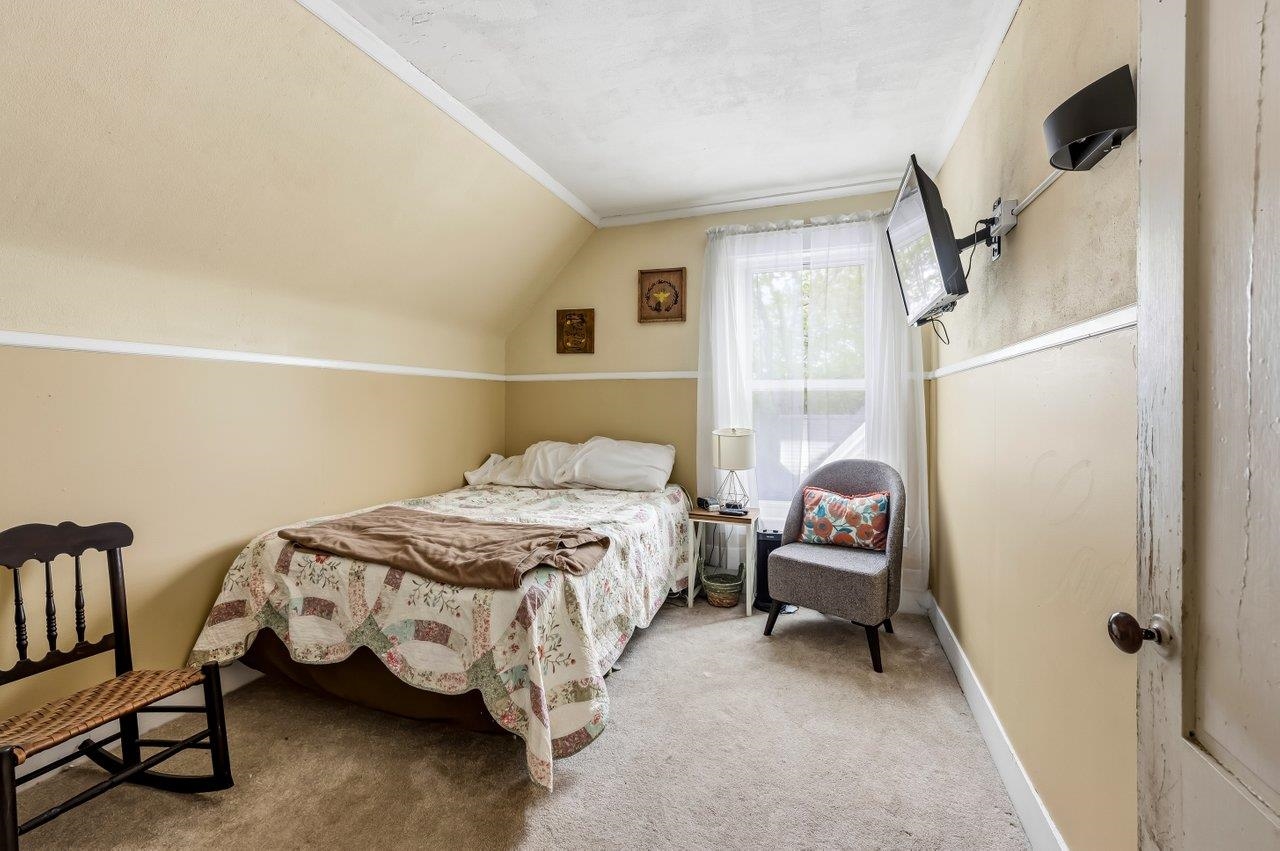 19 Sheridan Avenue Rochester, NH 03867 - Photo 27 of 44