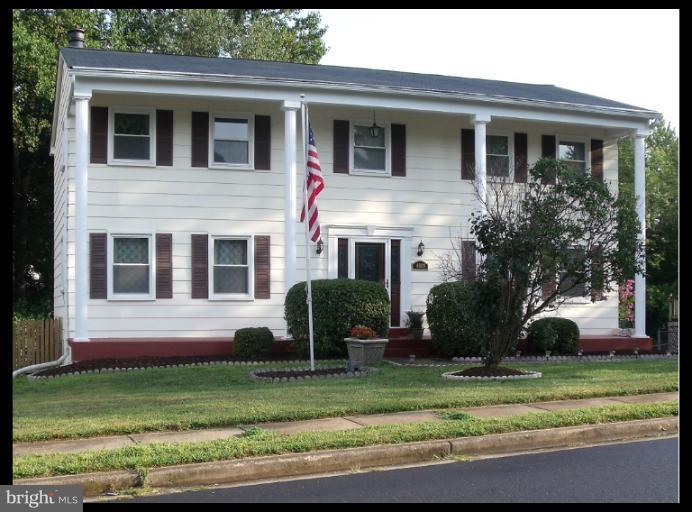 4803 Kelly Road Woodbridge, VA 22193 - Photo 1 of 27 Exterior (Front)