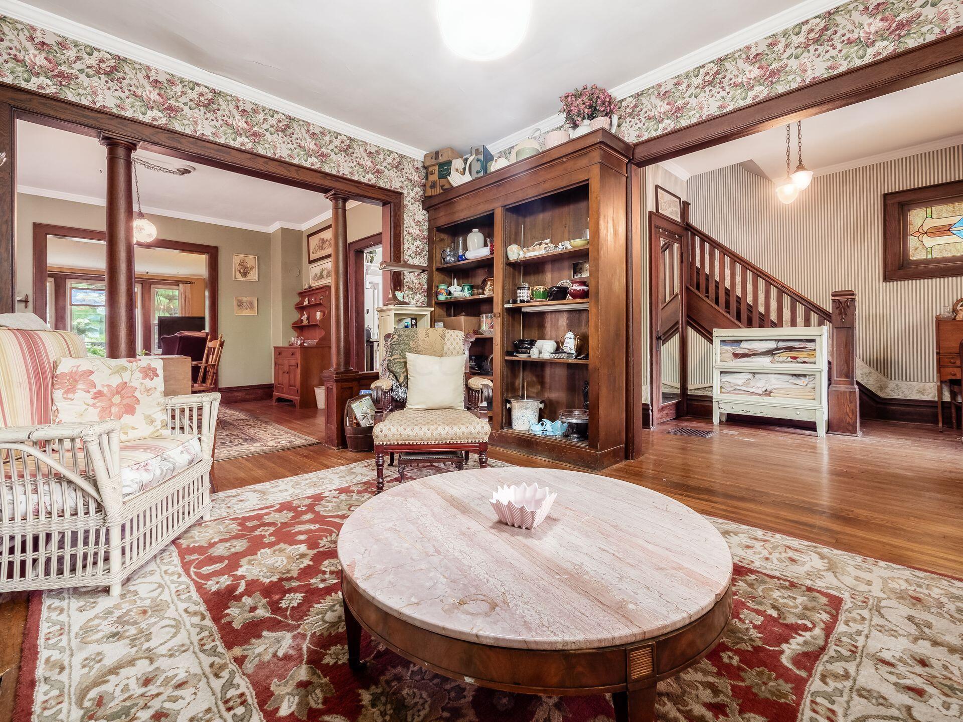 285 Crestview Road Columbus, OH 43202 - Photo 3 of 46 013_ Rd Columbus OH 43202 USA
