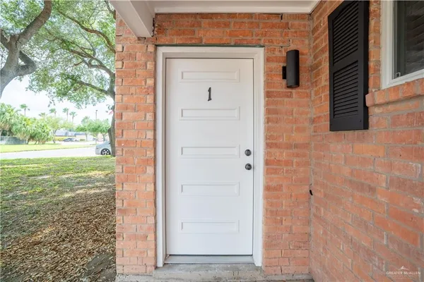 $1,000 | 1107 Shasta Avenue, Unit 1, McAllen, TX 78504