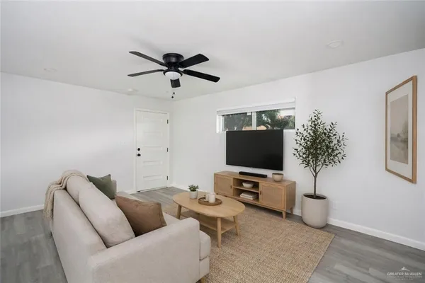 $1,000 | 1107 Shasta Avenue, Unit 1, McAllen, TX 78504