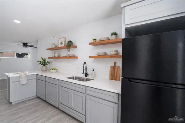 $1,000 | 1107 Shasta Avenue, Unit 1, McAllen, TX 78504