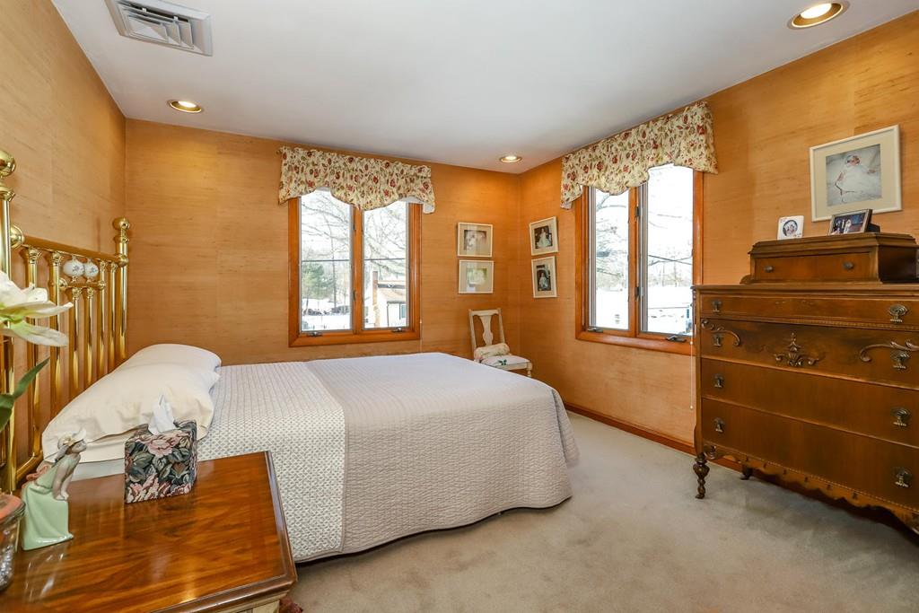 31 Davis Road Stoughton, MA 02072 - Photo 7 of 15 Gallery Image 7