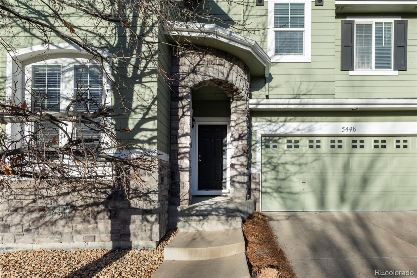 5446 Fullerton Circle Highlands Ranch, CO 80130 - Photo 3 of 42