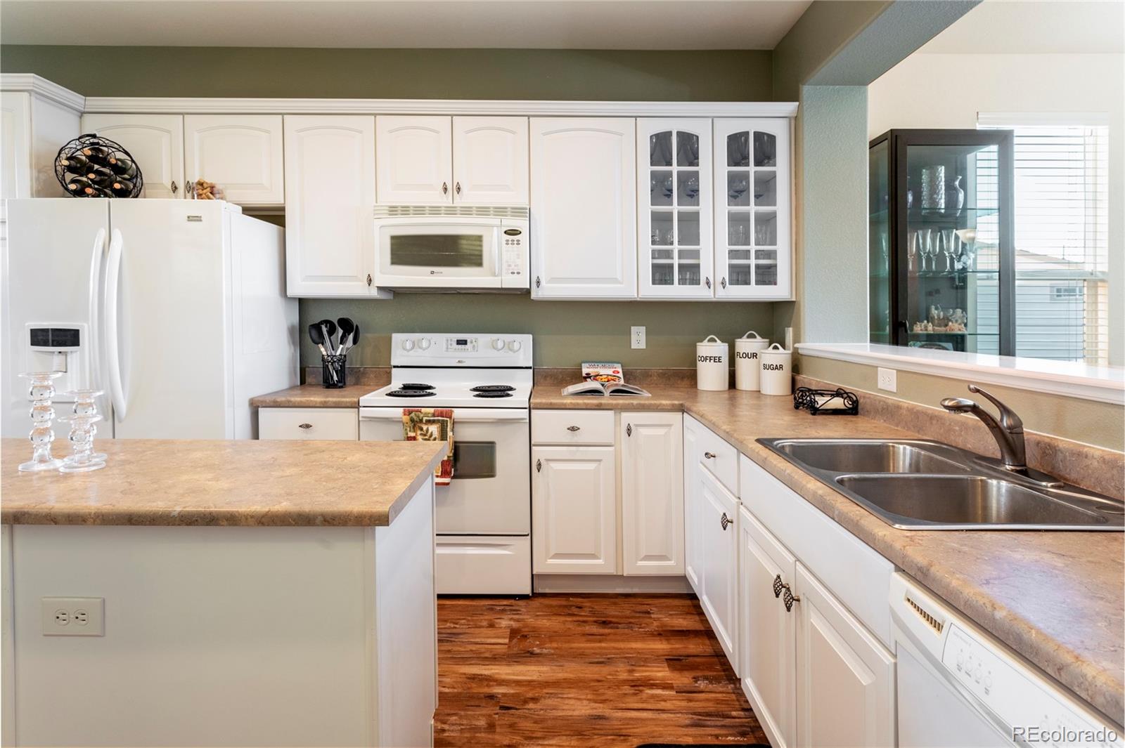 5446 Fullerton Circle Highlands Ranch, CO 80130 - Photo 5 of 42