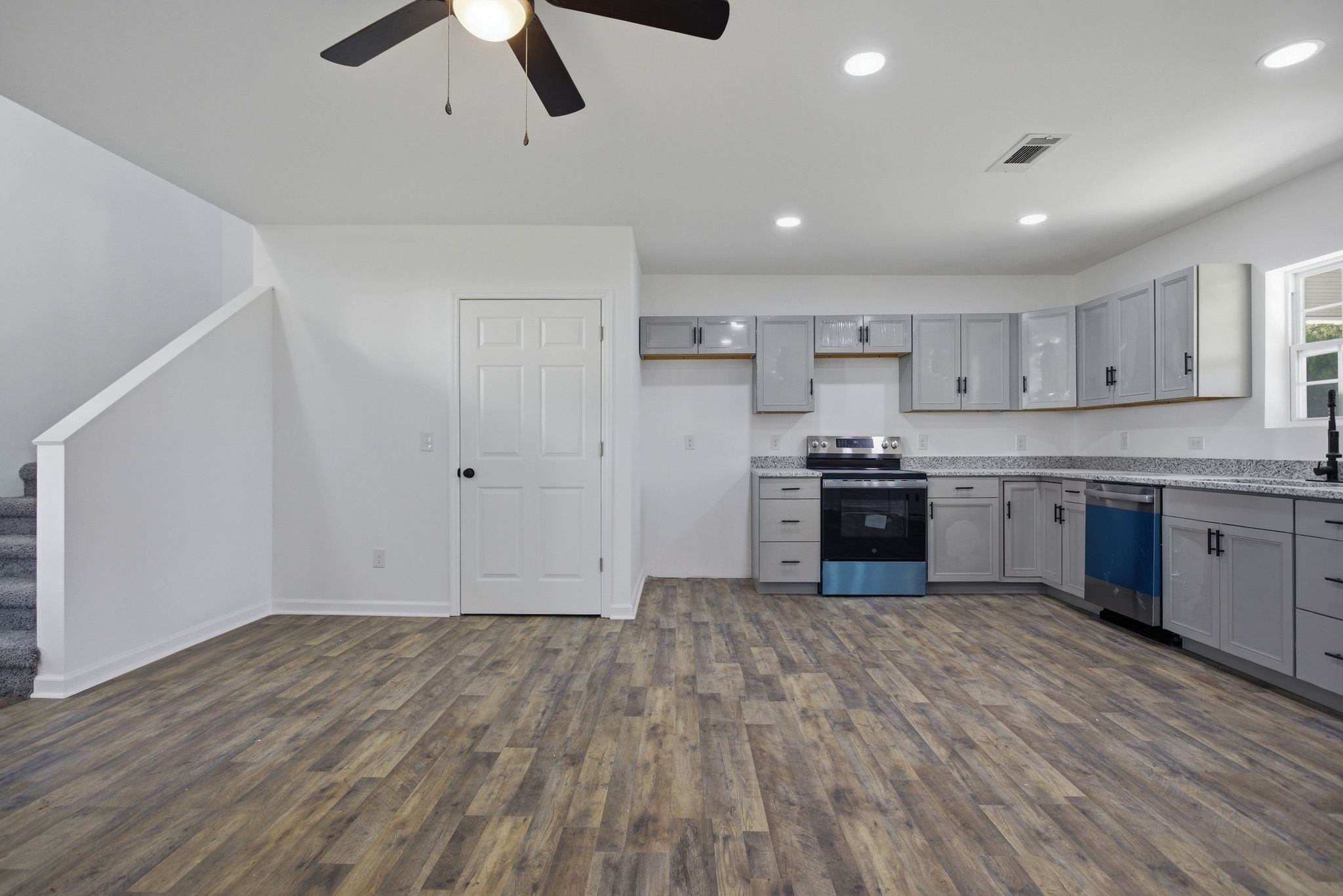 313 South Walnut Street Mount Pleasant, TN 38474 - Photo 10 of 44