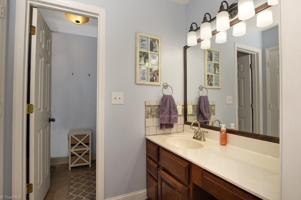 116 Lakeview Road Mocksville, NC 27028 - Photo 17 of 27 Gallery Image 17
