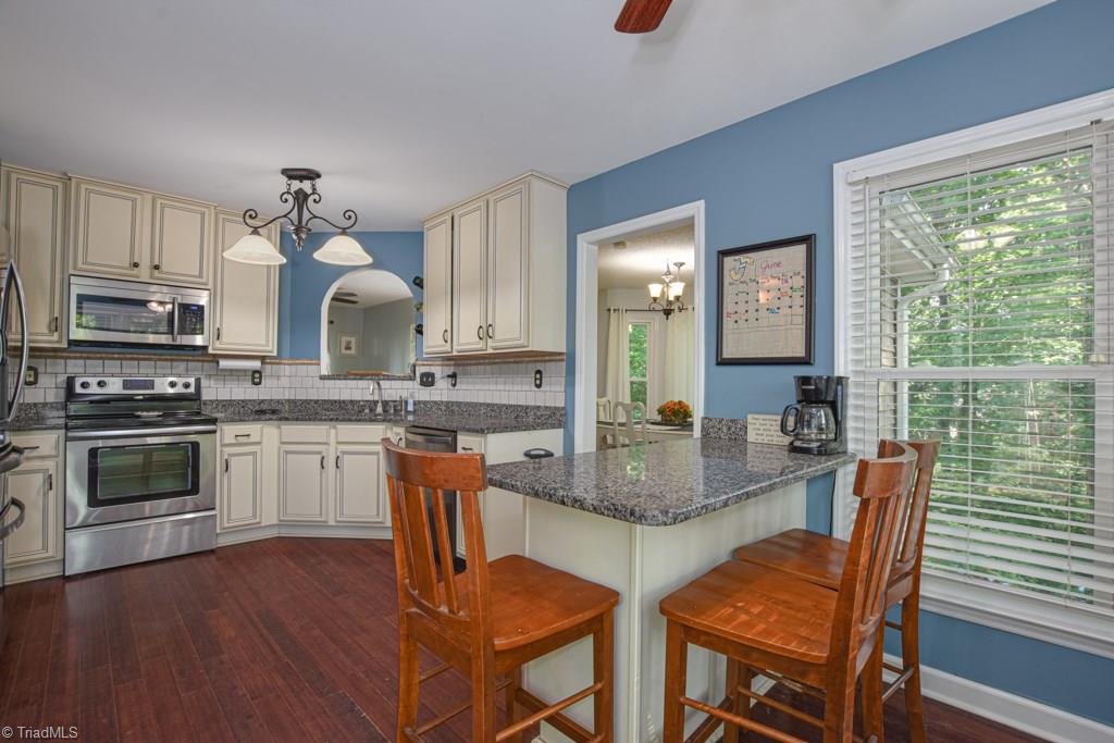 116 Lakeview Road Mocksville, NC 27028 - Photo 3 of 27 Gallery Image 3