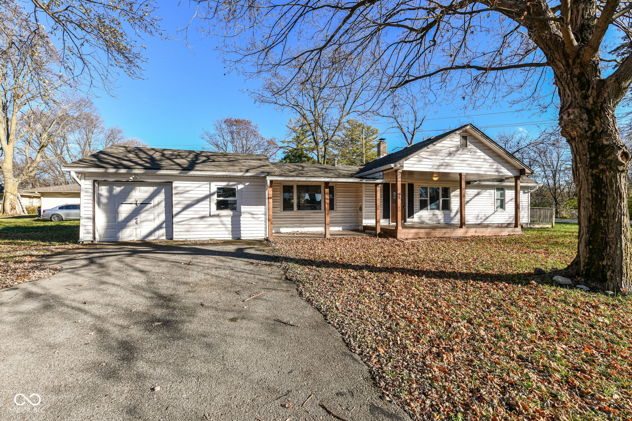 6425 Smith Road Indianapolis, IN 46236 - Photo 2 of 30 Gallery Image 2